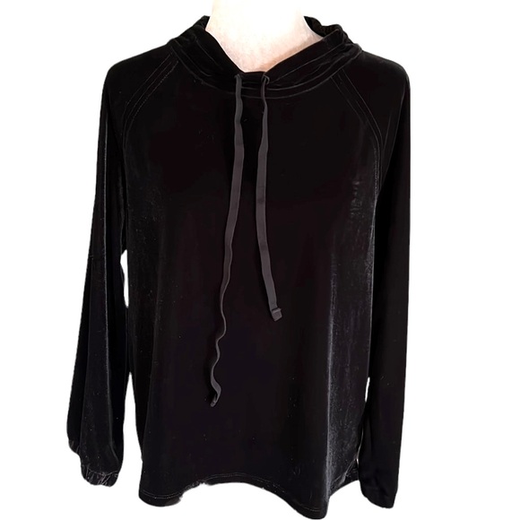 NWT Anthropologie Dylan Black Velvet Raglan Sleeve Pullover Top - S - Picture 15 of 15